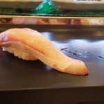 Sushi zammai - ハマチ？