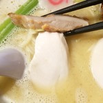 鶏ラーメン TOKU - 二種類の鶏肉