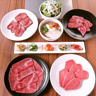 東京パンチ ボリュームコース レアで食べるあぶりロース 焼肉6種 タン塩 ハラミ ロース カルビ ミノ ホルモン が味わえるボリューム満点コース 焼肉 東京パンチ Tokyo Punch 学芸大学 焼肉 食べログ