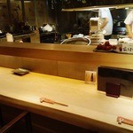 西銀 ぼたん - カウンター席