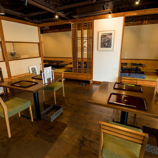 Enjoy exquisite soba and sake in a high-quality Japanese space with a calm atmosphere.