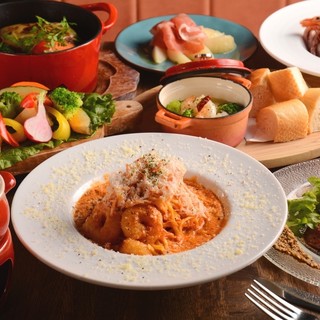 ★毎週変わるランチメニュー。ご一緒に自家製スイーツもどうぞ