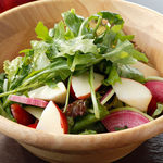 黒姫鶏舎 - 信州リンゴと野菜のサラダ