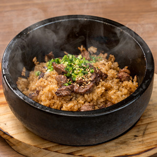 Abundant and affordable hormones◎We recommend the “specialty meat rice” as a finishing dish♪