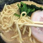 横浜家系ラーメン 丸岡商店 - 