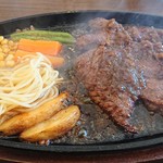 ギャラリーレストラン ハンバーグ工房 古賀 - カットステーキ200ｇ