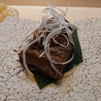 鮨 なんば 日比谷 - マグロのほほ肉