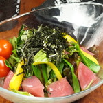 Japanese-style salad with charred green onions and Misaki tuna