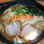 おじいちゃんのつくったラーメン　ひらたラーメン - みそ野菜