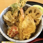 Tempura Sakusaku - ランチ限定日替わり天丼 500円
                        （おしんこ・味噌汁付）