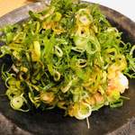 御料理 うえの - もはやネギで穴子天が見えません。。。名物！