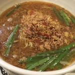 味世 - 台湾ラーメン　丁度いい辛さと　ニンニクが効いてクセになる一杯