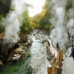 栗駒フーズ - 小安峡①紅葉と大噴湯