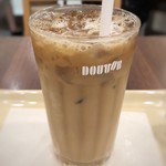 Dotoru Kohi Shoppu - アイスコーヒー・・お写真を撮る前に「ミルク」を入れてしまいました。m(__)m 薄めですけれど、量はタップリ。