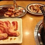 Amiyaki Ganso Shichirin - 肉