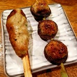 八方 - つくね 140円/肉詰めしいたけ 210円
