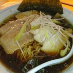 森商店 - 黒中華のチャーシュー麺