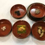 出羽屋 - さくらしめじ　香茸　ぬきうち　ひらたけ　ゆり根
