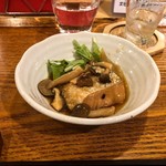 酒と醸し料理　BY - 鮭ときのこの醤油こうじ煮付け