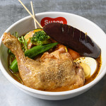 北海道スープカレー Suage - 料理写真:チキンレッグと野菜カレー(素揚げ)