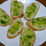 フランス人の店　ボー・スィエル - バタールのスライスにガーリックバターを塗ってみた！