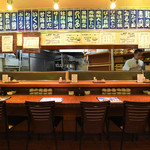 磯丸 - カウンター席