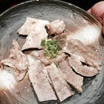炭火焼肉屋台 たじま屋 - 塩スジ初めて( ﾟДﾟ)
