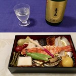 八竹 - 京風ちらし寿司2 (この薄手のBaccarat グラスは冷酒を飲む時だけに使う)