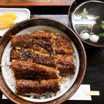 川安 - うな丼特上の全体