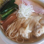 Aomori Chuu Ka Soba Oru Weizu - 全粒粉の麺は稲庭うどんのようなテクスチャーでしっかりコシのあるタイプ。