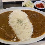 J&T AIGAKE CURRY  - （左）スパイシービーフカレー（右）国産牛豚合カレー