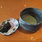 四季彩一力 - 到着時のお茶とお茶菓子