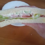 ブーランジュリー ベック - サンドイッチ(きゅうり、ハム、トマト、レタス)
