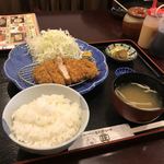 とんかつ庄内 - ロースカツ定食(ランチ)¥930