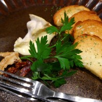 グリル ア ターブル - フランス産 冬チーズ モンドール 1280円