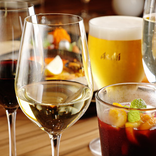 We offer Spanish beer, wine and Organic Food drinks♪