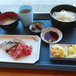 勝浦漁港 にぎわい市場 - 