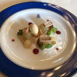 トゥールダルジャン - デセール「洋梨のポシェ マロンクリームとトンカ豆のアイスクリーム」