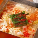 Ichigoya - あか牛丸腸の炙りもっこす もつ鍋／辛もつ鍋