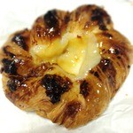 boulangerie montagne - フロマージュノワ　160円