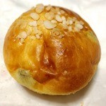 boulangerie montagne - ブリオッシュフルーツ　120円