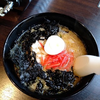 焼肉 まんてん - 料理写真:牛骨こってりラーメン