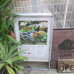 119248047 - 外にメニューが