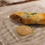 クオーレアズーロ - 秋刀魚とキノコのパートフィロ、肝マヨネーズ