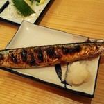 立呑み晩杯屋 - 秋刀魚焼き（￥２９０）