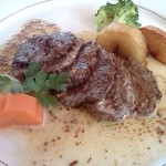 バリエ - 牛フィレソテー　アップ