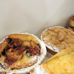 パティスリーシイヤ - 大好き　洋梨とイチジクのタルト