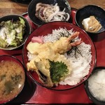 Kushiyaki Shibaten - 湘南しらすと海老天丼1000円(税込)