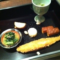 銀座 座屋 - お凌ぎ：稚鮎のフライ、おひたし、人参風味のカステラ風卵焼きなど