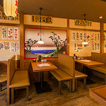 徳ちゃん - テーブル席